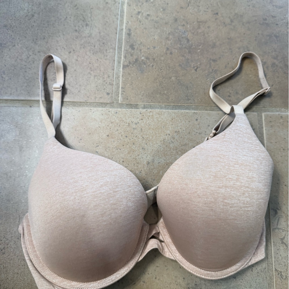 Victoria’s Secret bra 32D